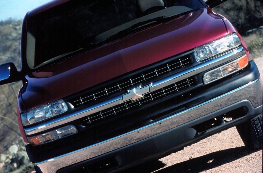  Chevrolet Silverado 1999 года  (фото 37 из 61)